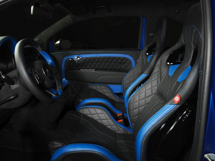 Интерьер Abarth 500 Blue Wonder by Pogea Racing 2015 года  (фото 32 из 43)